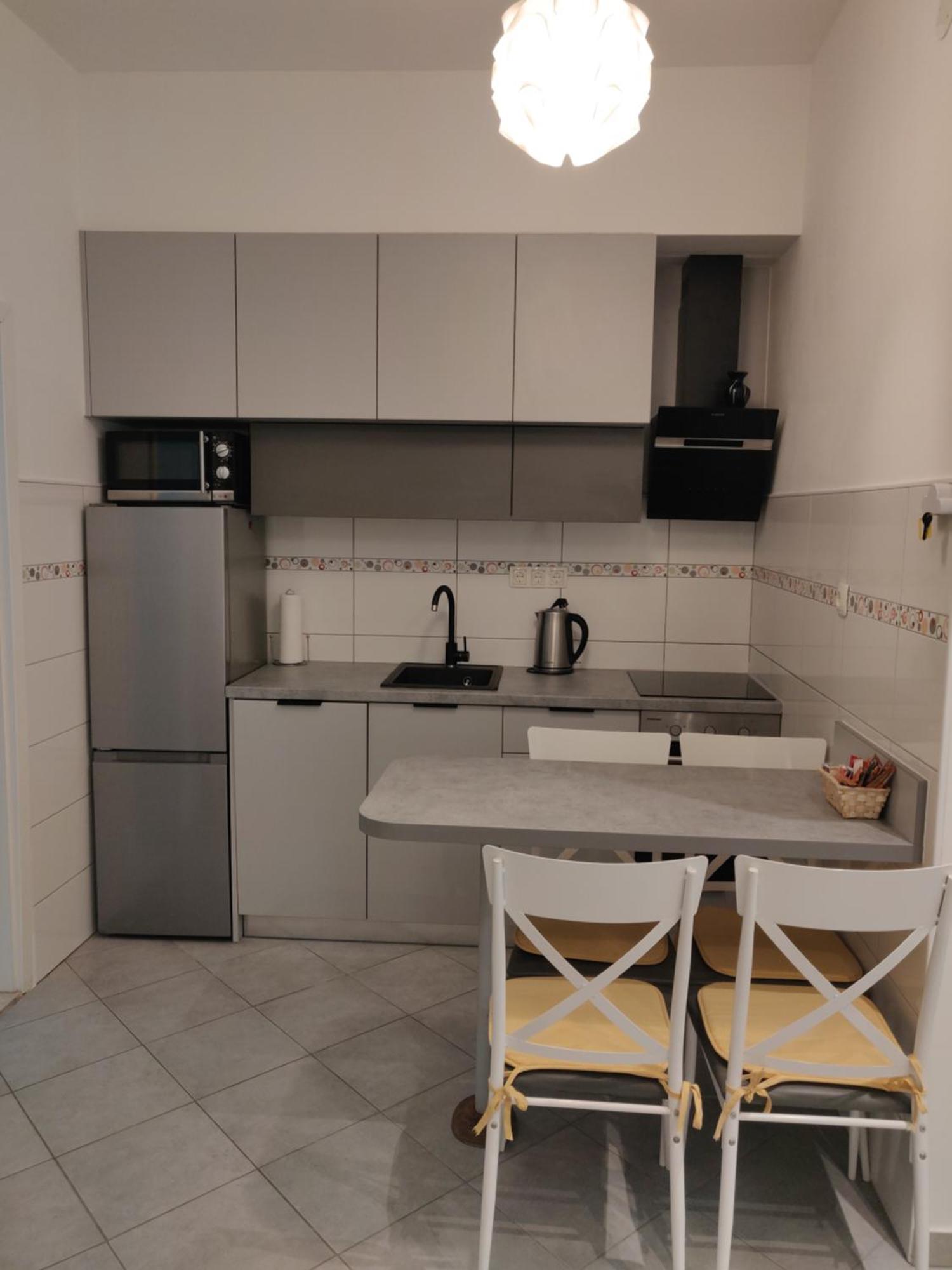 Apartman Renata Omiš Zewnętrze zdjęcie