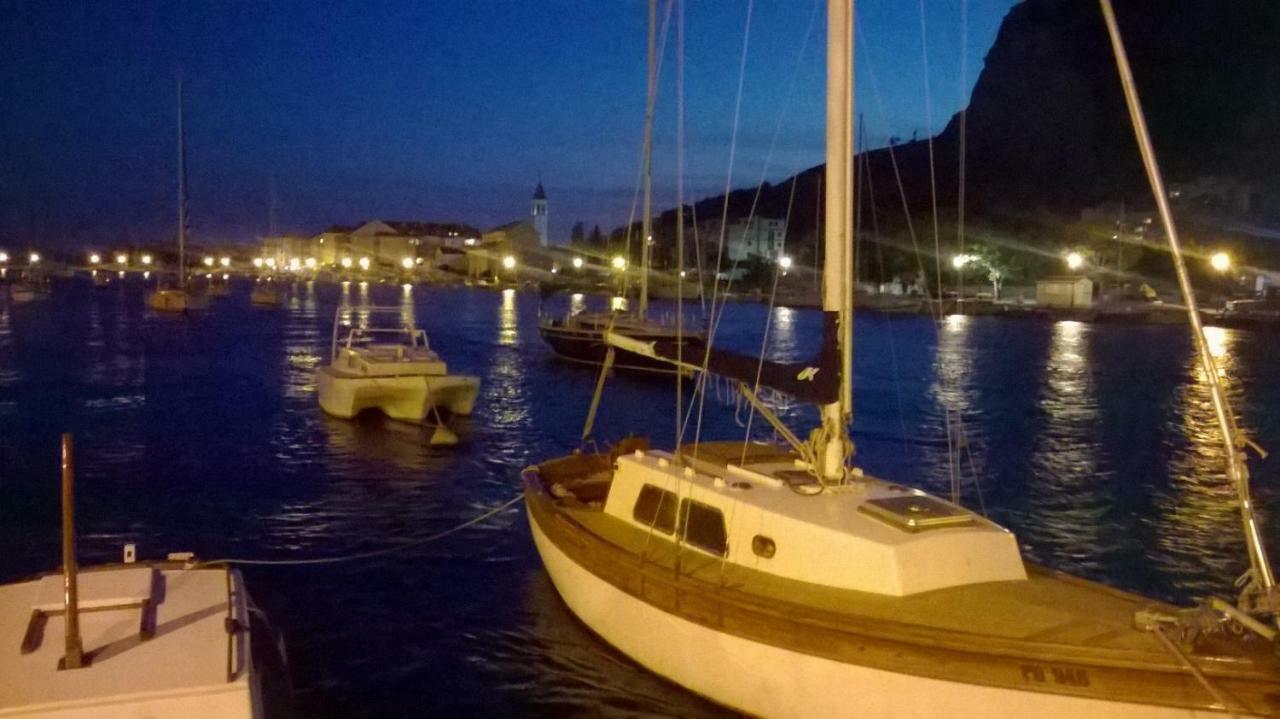 Apartman Renata Omiš Zewnętrze zdjęcie