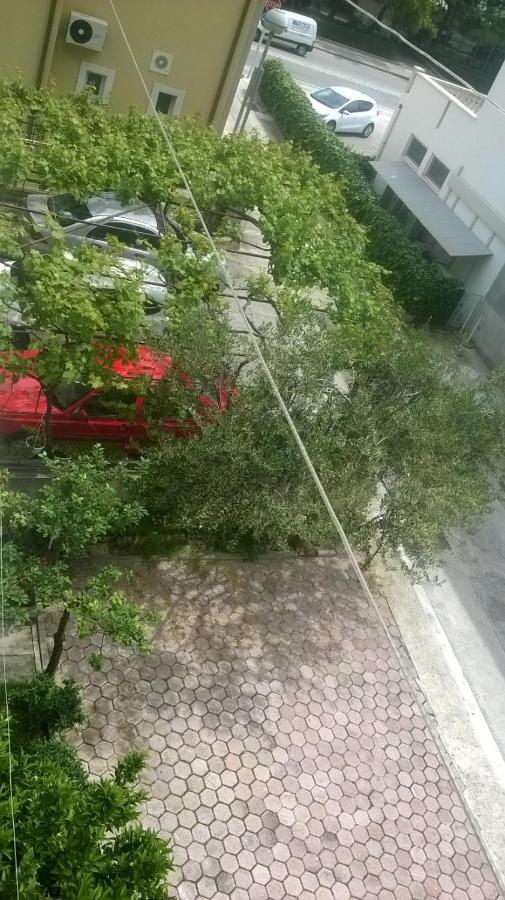 Apartman Renata Omiš Zewnętrze zdjęcie